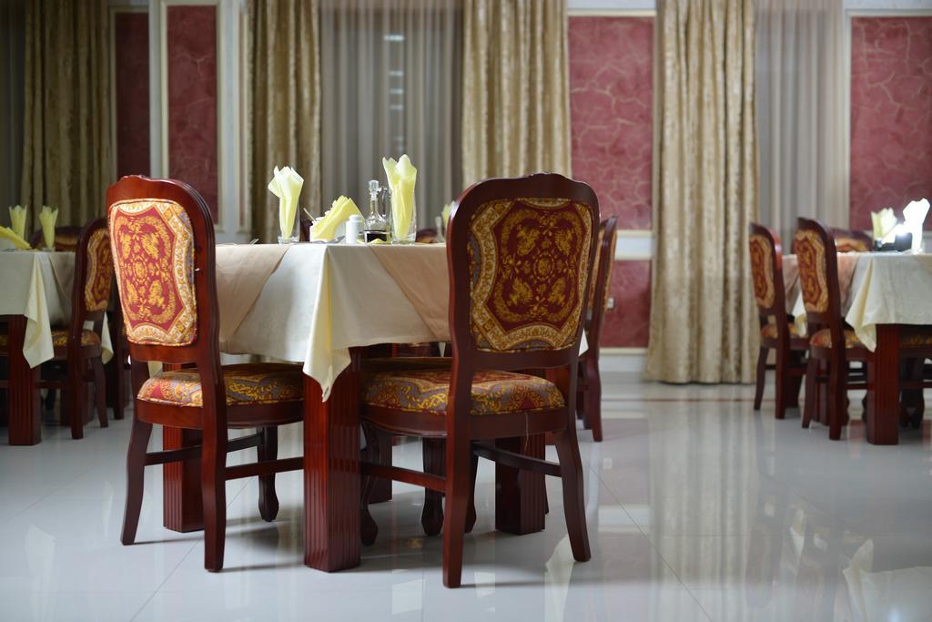 Hotel Gold Skopje Luaran gambar