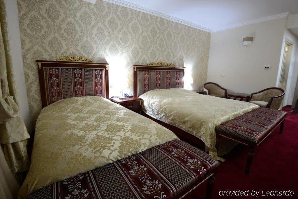 Hotel Gold Skopje Luaran gambar