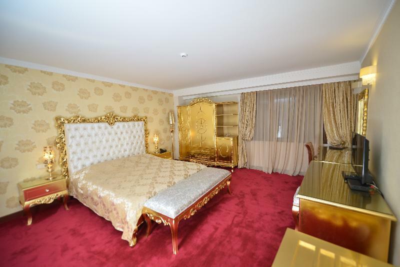 Hotel Gold Skopje Luaran gambar