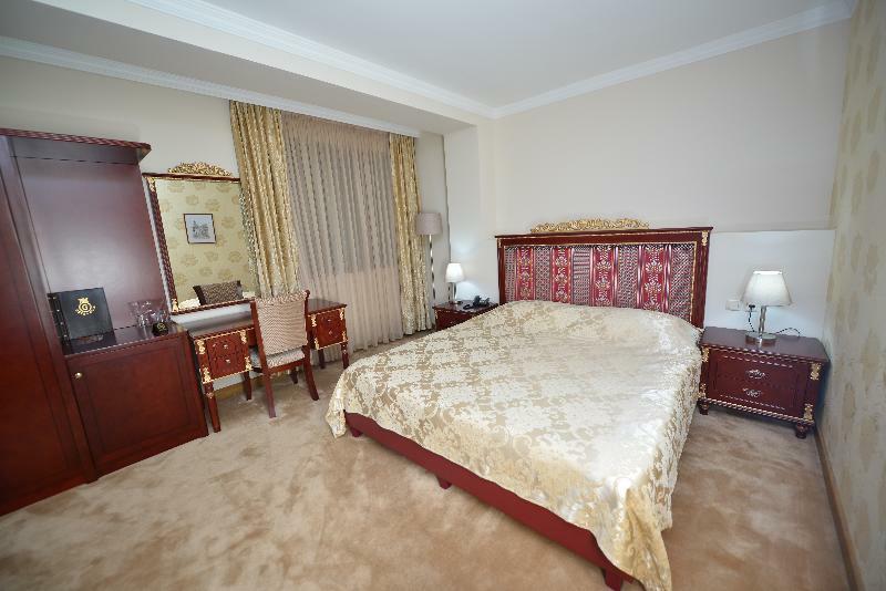 Hotel Gold Skopje Luaran gambar